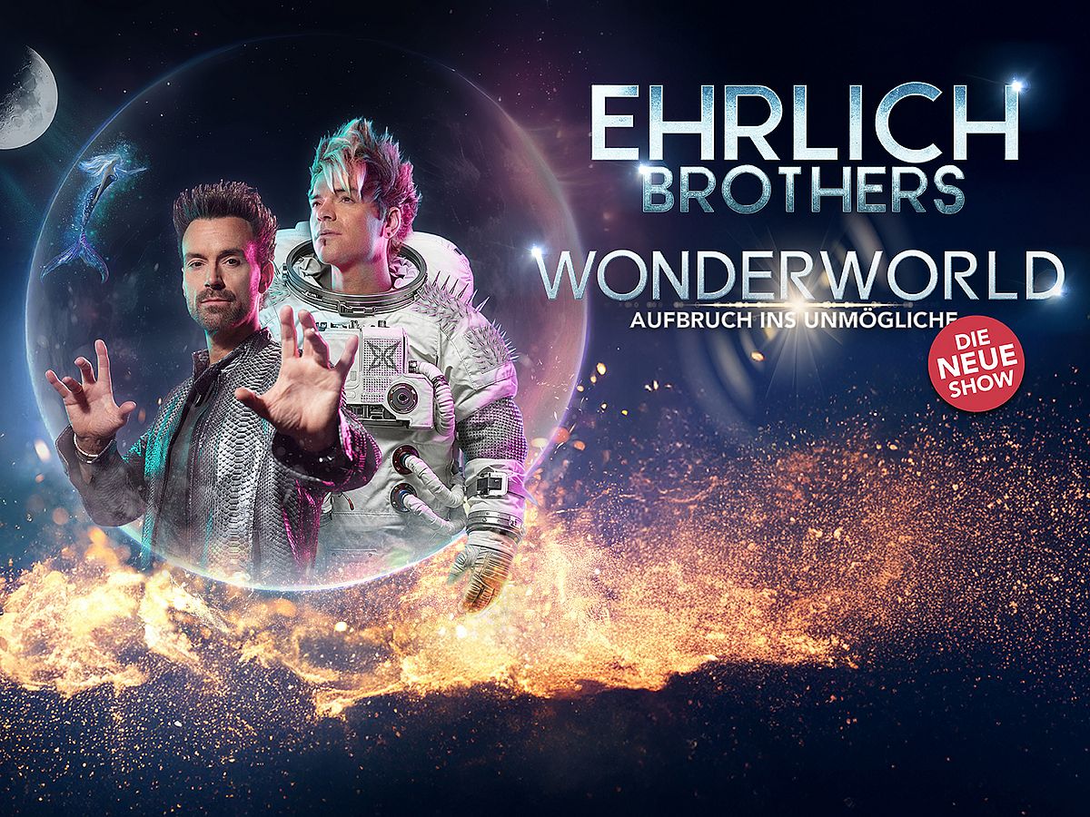 In einer Tourgrafik sind auf der linken Seite die Ehrlich Brothers in einer Kugel zu sehen. Chris trägt einen Astronautenanzug und Andreas ein graues Jacket. Auf der rechten Seite wird die neue Show der Ehrlich Brothers angekündigt: Wonderworld - Aufbruch ins Unmögliche.