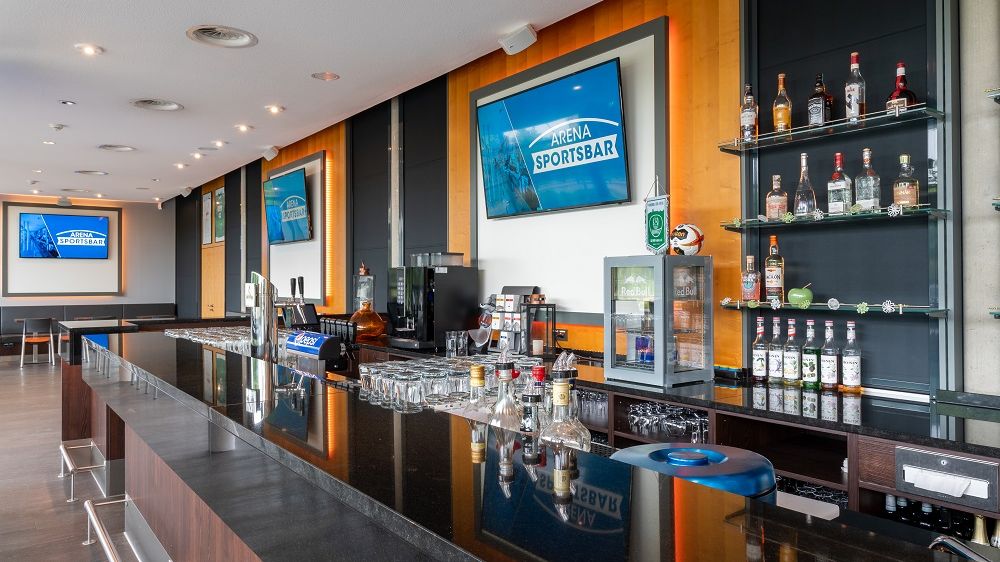 Tresen der ARENA SPORTSBAR. 