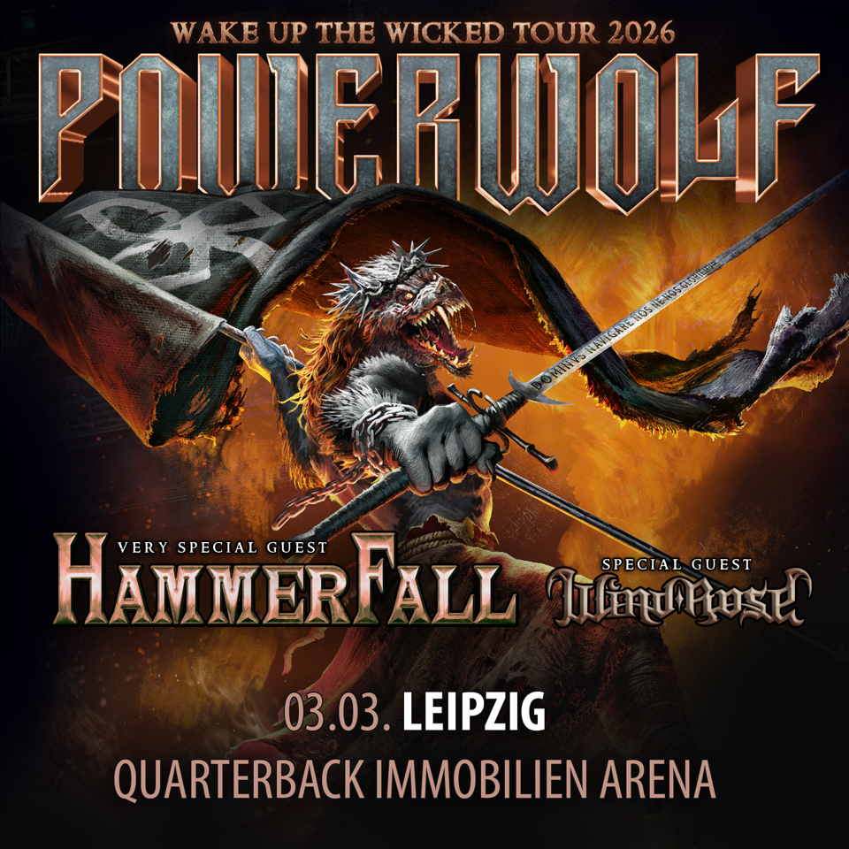 Grafik der Tour von Powerwolf mit einem Mischwesen von Mensch und Monster in der Mitte, das Waffen und eine Fahne in der Hand hält. 
